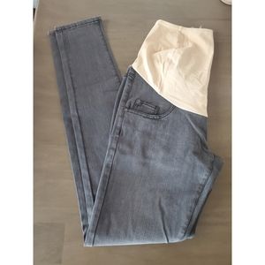 Kimi + Kai Maternity Gray Skinny Jeans